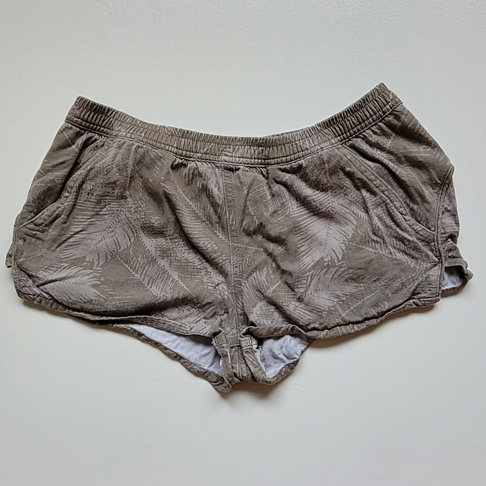 Rvca palm shorts